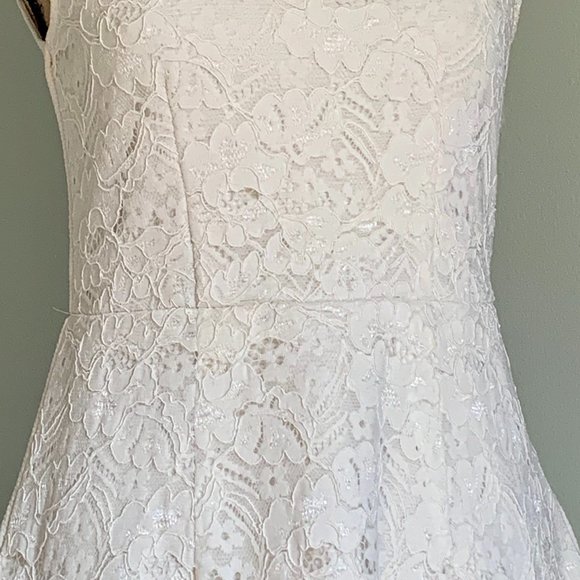 Cream color lace top - Picture 3 of 6
